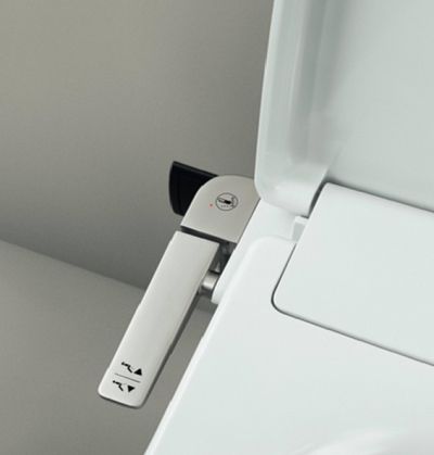 M4 MULTICLEAN SQUARE ® седалка с вградена функция биде за подгряване и подсушаване